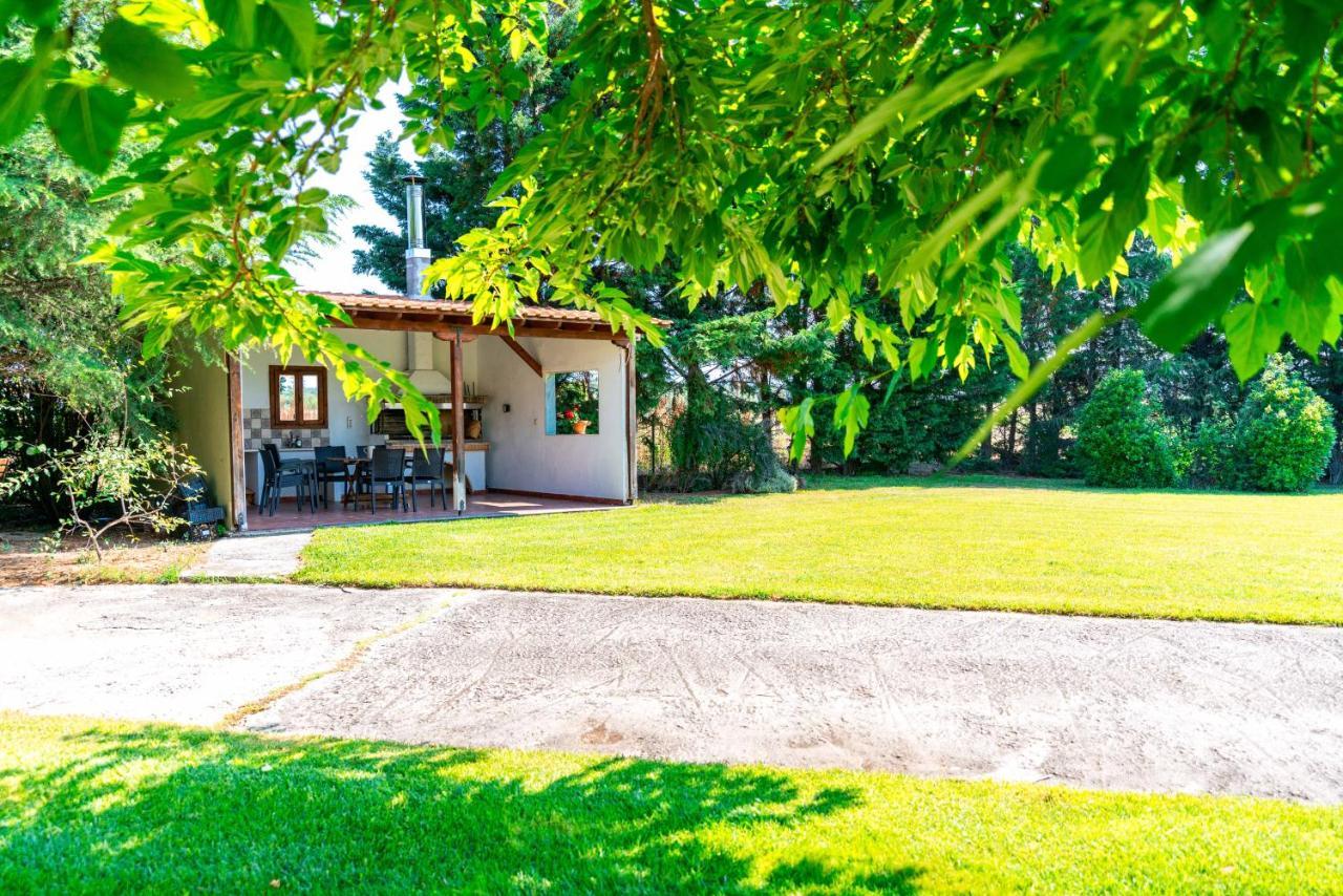 Villa Bougainvillea Epanomí Exterior foto
